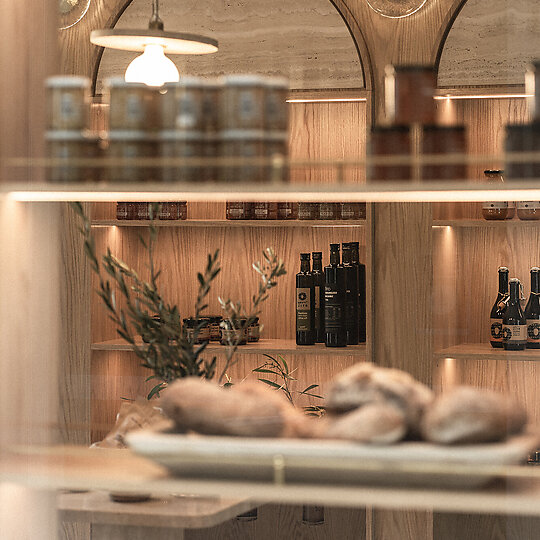 Interior photograph of Alba Noosa- Providore by Alyne Media