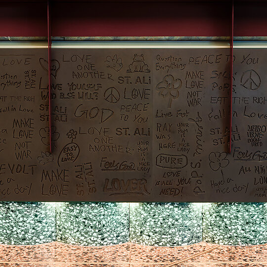 Interior photograph of ST. ALi Kiosk Melbourne Airport by Tom Blachford